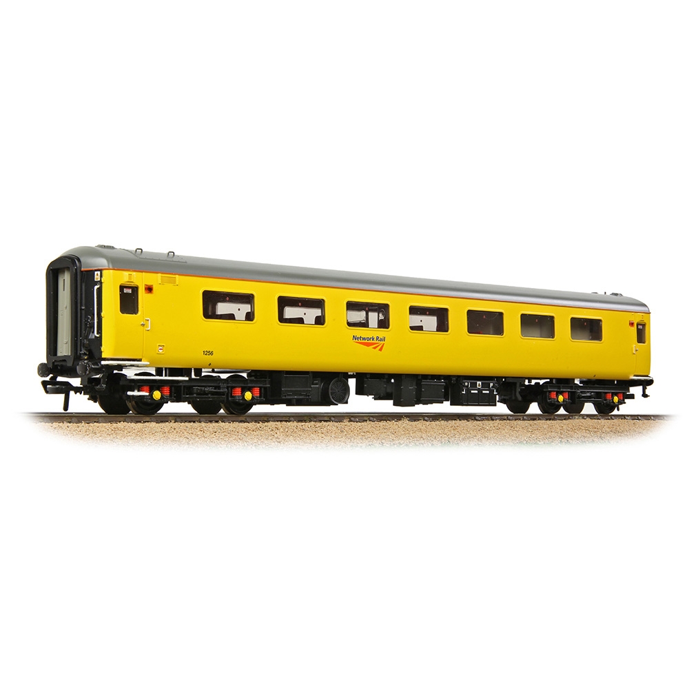 Mk2f Bachmann 39-689 BR Mk2F ex-RFB Staff Coach Network Rail Yellow